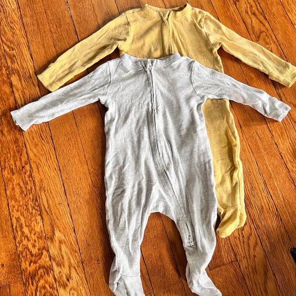 Old Navy yellow and gray pajamas set - 3-6, and 6-9 months - Picture 1 of 3